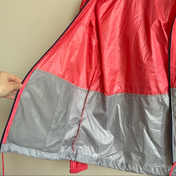 Columbia light windbreaker - Picture 9 of 11